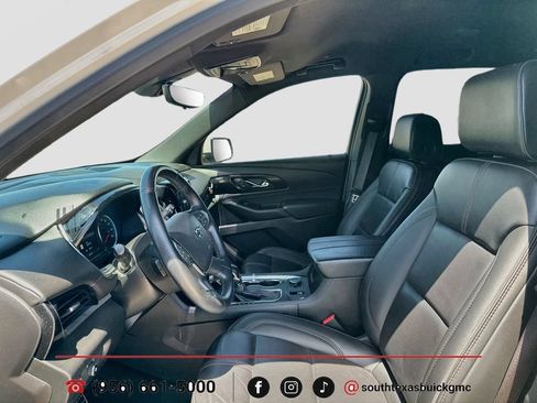 Used 2023 Chevrolet Traverse RS FWD image 12