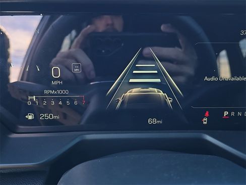 New 2025 GMC Acadia Elevation image 20