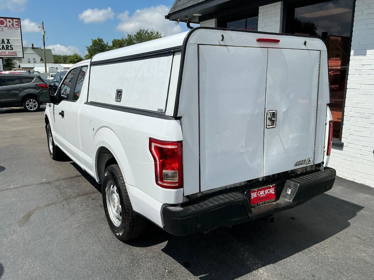 Used 2017 Ford F150 XL w/ Equipment Group 101A Mid RWD image 4