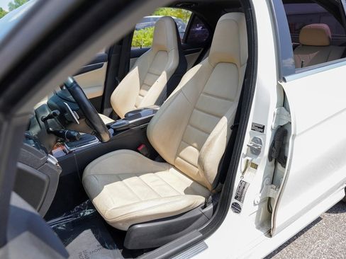 Used 2010 Mercedes-Benz C 63 AMG Sedan image 25