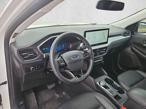 Used 2024 Ford Escape Platinum AWD/4WD image 10