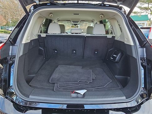 Certified 2024 Nissan Rogue SV image 27