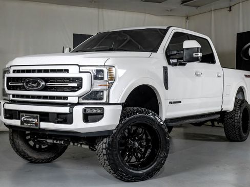 Used 2022 Ford F250 Lariat w/ Tremor Off-Road Package image 4
