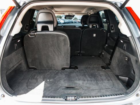 Used 2022 Volvo XC90 T6 Momentum w/ Protection Package Premier AWD/4WD image 25