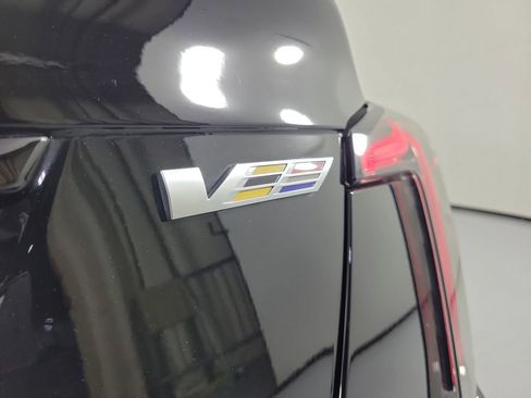 Used 2025 Cadillac CT5 V AWD/4WD image 5