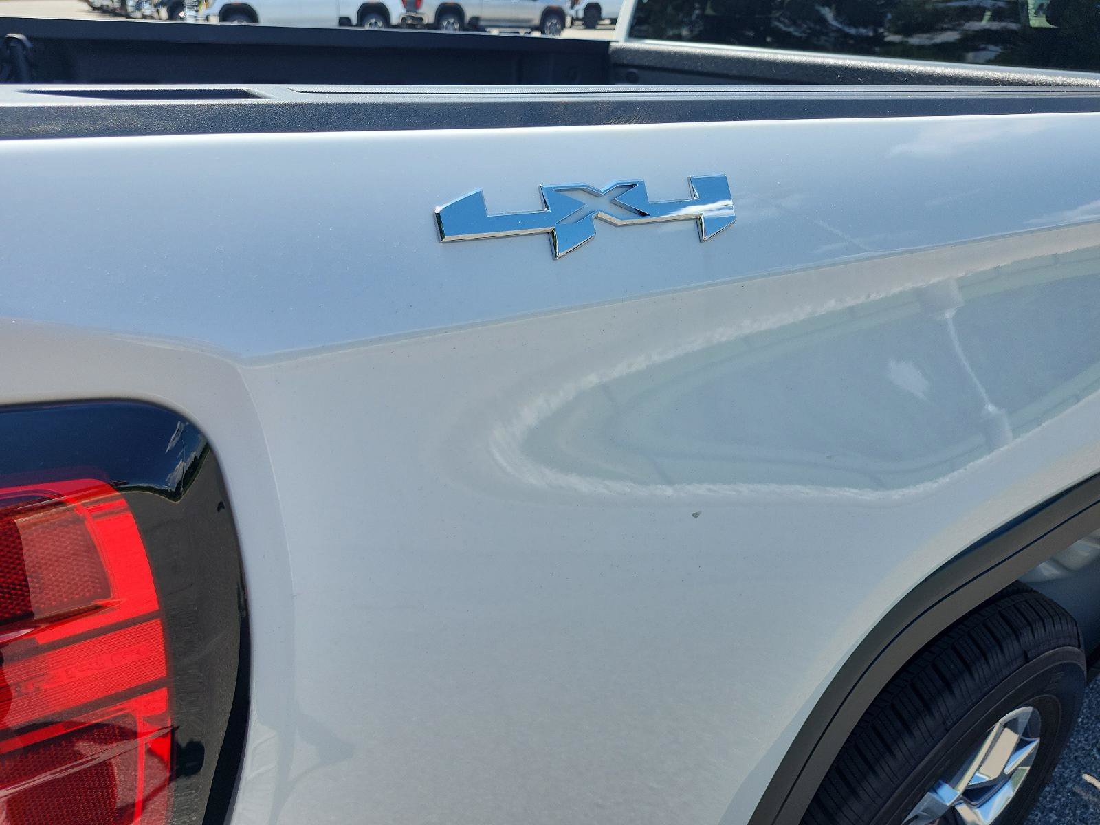 New 2026 GMC Sierra 1500 SLE AWD/4WD image 6
