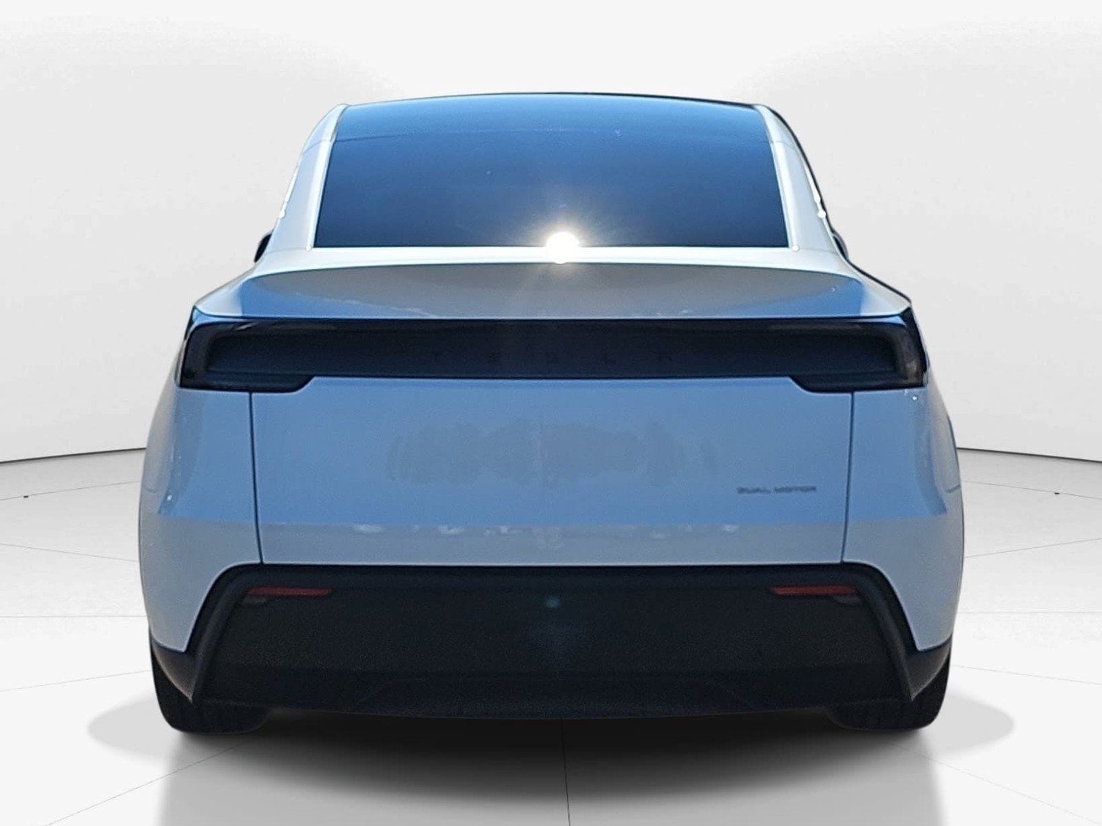 Used 2026 Tesla Model Y AWD image 5
