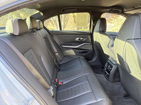 Used 2021 BMW M3 Competition w/ Executive Package image 33