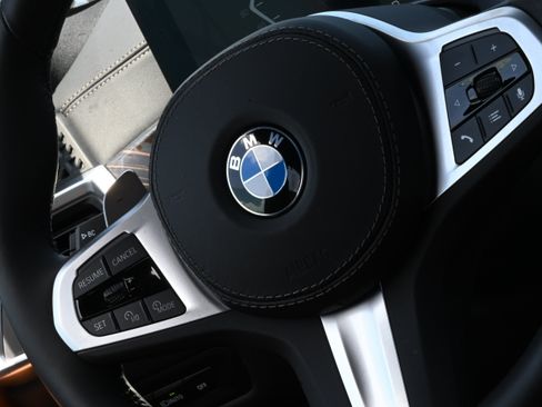 Used 2026 BMW X5 xDrive40i w/ Executive Package AWD/4WD image 25