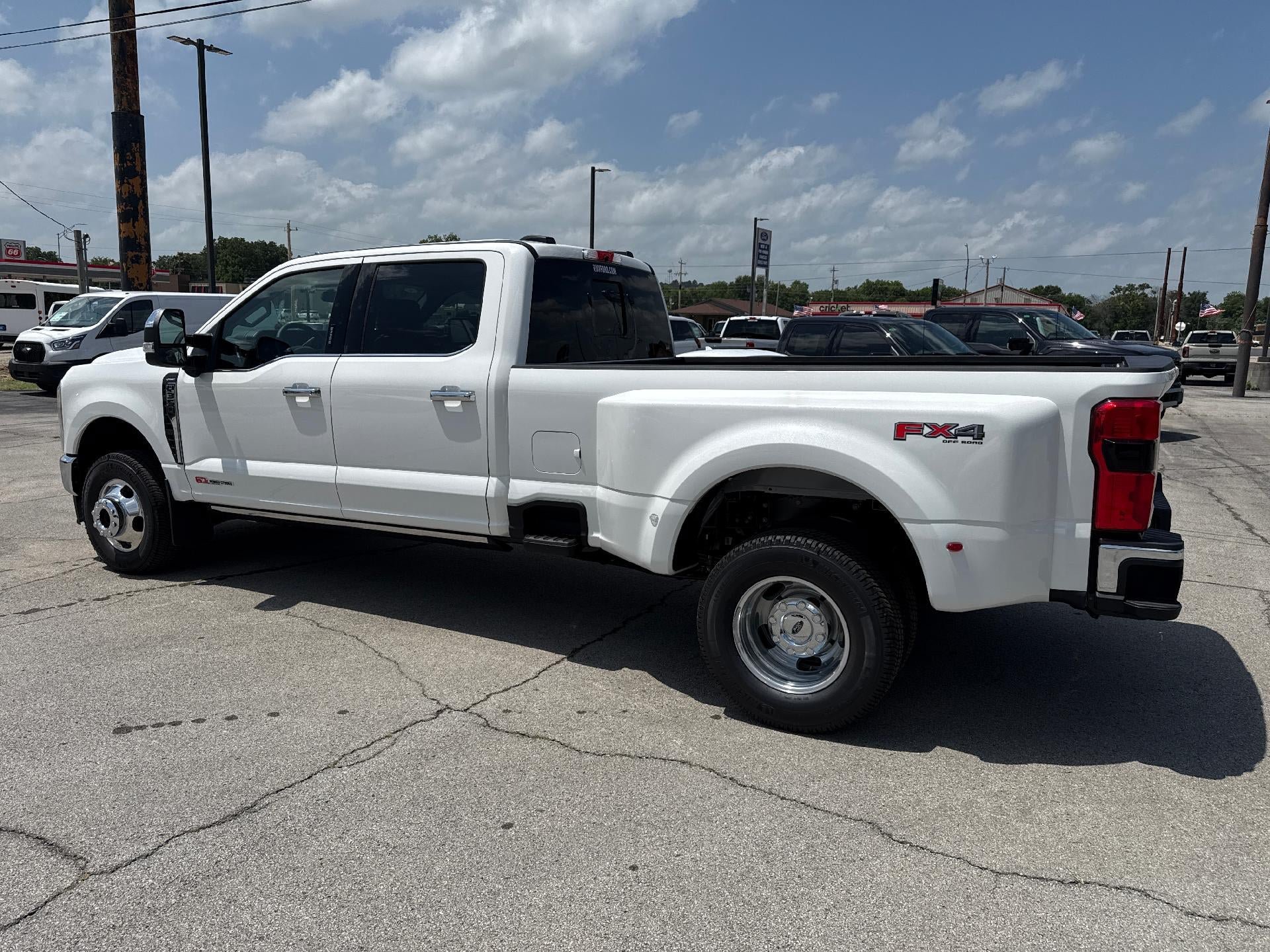 New 2026 Ford F350 Lariat w/ Lariat Premium Package AWD/4WD image 9