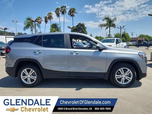 Certified 2024 GMC Terrain SLE FWD image 10