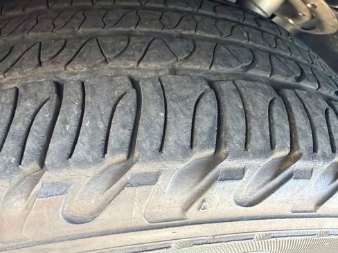 Used 2016 Jeep Cherokee Trailhawk AWD/4WD image 9