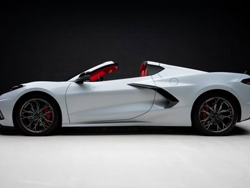 Used 2023 Chevrolet Corvette Stingray Premium Cpe w/ Z51 Performance Package RWD image 19