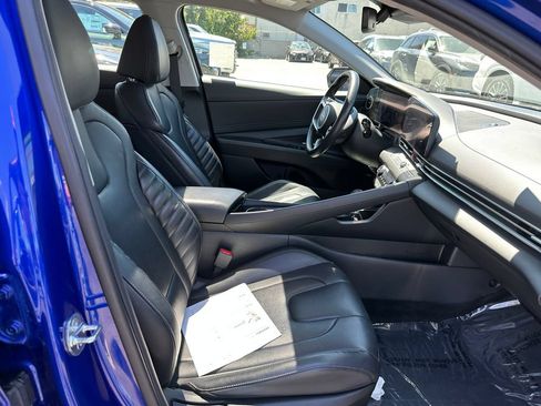 Used 2024 Hyundai Elantra Limited FWD image 15