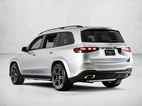 Certified 2026 Mercedes-Benz GLS 450 4MATIC image 8