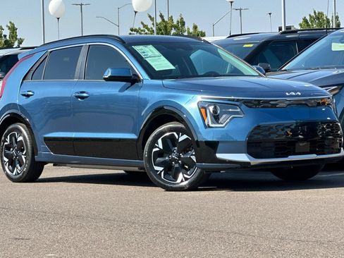 Used 2023 Kia Niro Wind FWD image 2