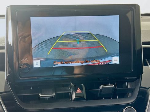 Certified 2025 Toyota Corolla Cross XLE FWD image 14