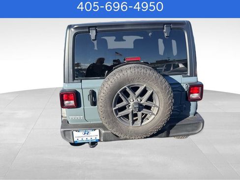 Used 2024 Jeep Wrangler Sport S image 7