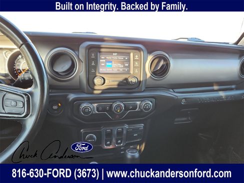 Used 2020 Jeep Wrangler Sport image 15