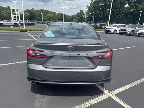 Used 2025 Toyota Camry SE FWD image 5