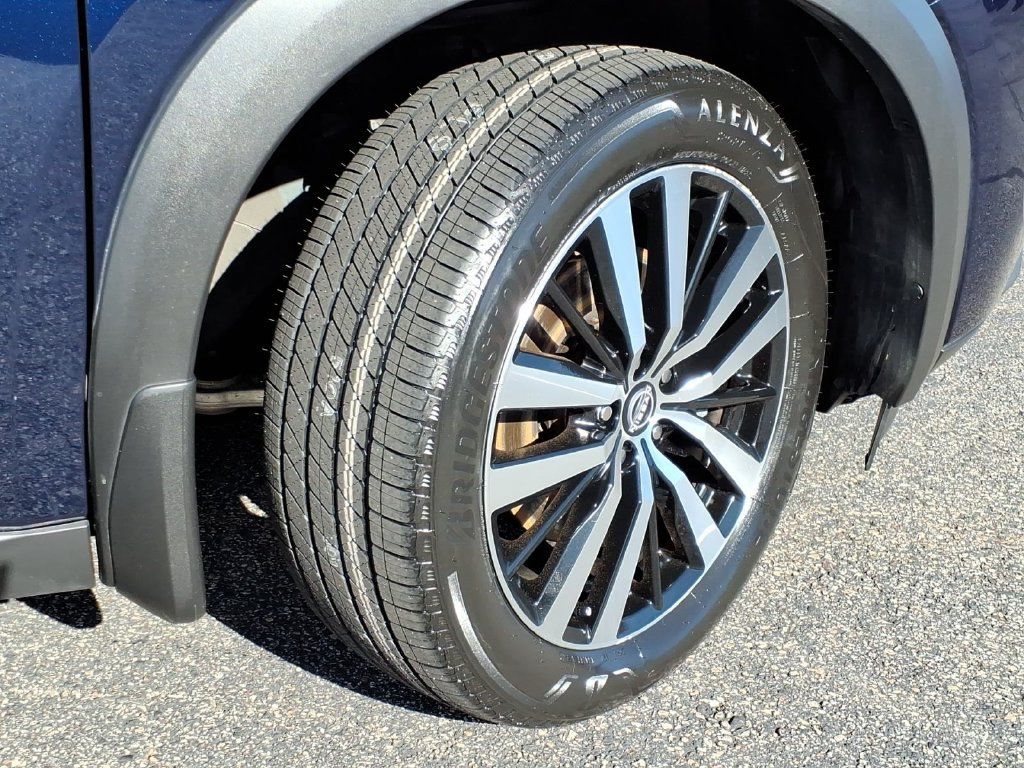 Certified 2023 Nissan Pathfinder Platinum AWD/4WD image 8