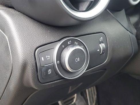 Used 2022 Alfa Romeo Giulia Sprint image 8