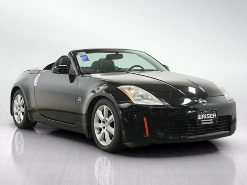 Used 2005 Nissan 350Z Touring RWD image 7