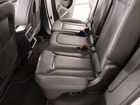 Used 2021 Audi Q8 Prestige w/ Prestige Package image 12