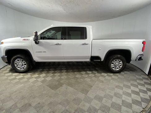Used 2025 Chevrolet Silverado 3500 LTZ w/ LTZ Convenience Package image 2