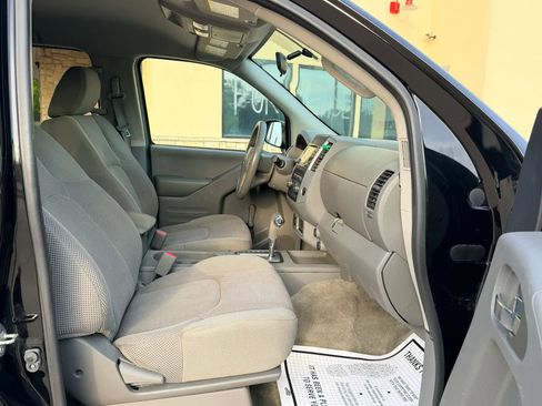 Used 2018 Nissan Frontier S image 14