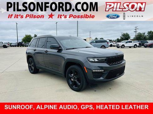 Used 2023 Jeep Grand Cherokee Limited w/ Black Appearance Package AWD/4WD image 1