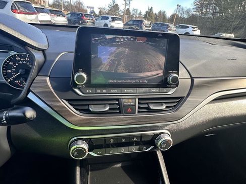 Used 2024 Nissan Altima 2.5 SV image 20