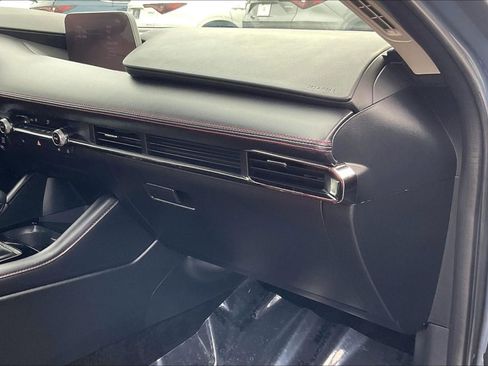 Used 2025 MAZDA MAZDA3 s image 13