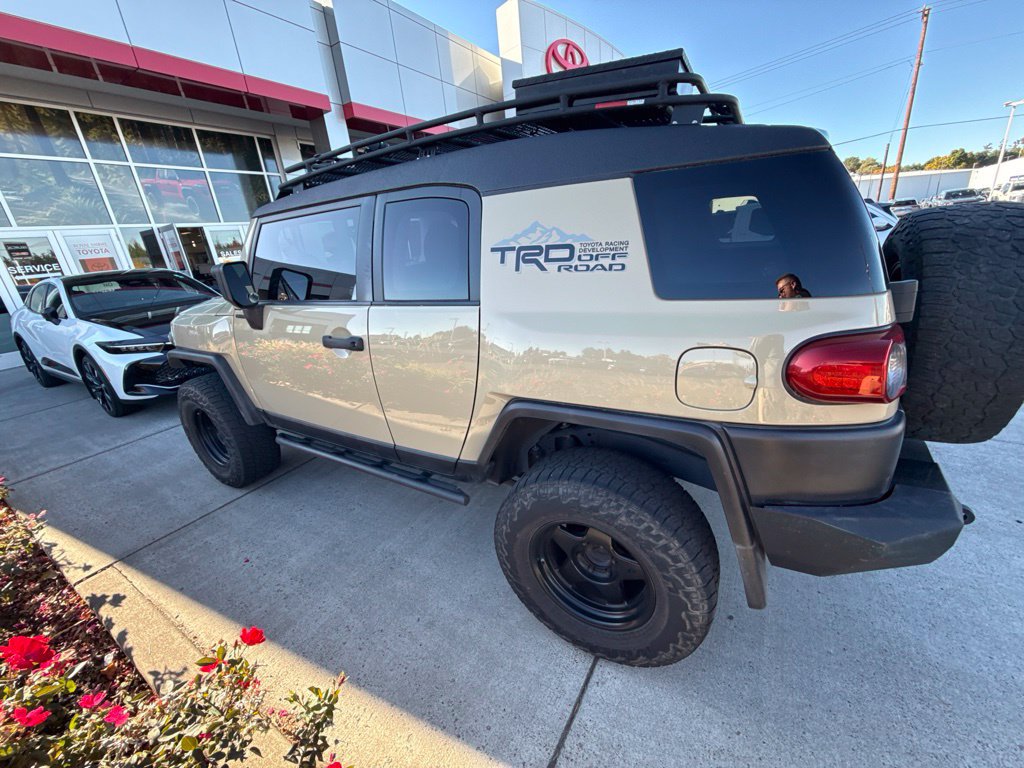Used 2014 Toyota FJ Cruiser 4WD w/ Convenience Package image 8