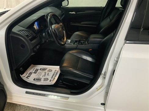 Used 2019 Chrysler 300 S w/ 300S Premium Group 2 image 15