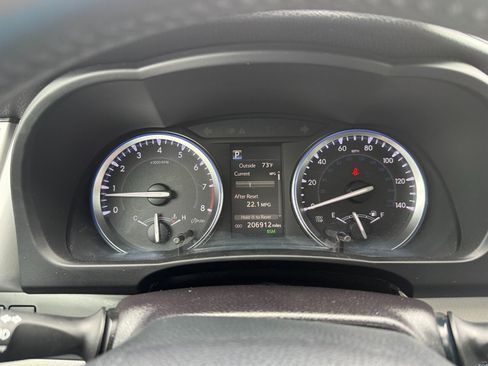 Used 2018 Toyota Highlander XLE AWD/4WD image 15