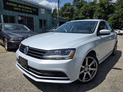 Used 2017 Volkswagen Jetta S w/ Jetta S Cold Weather Package FWD image 1