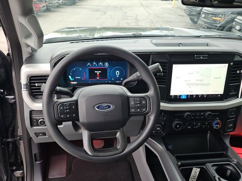 New 2026 Ford F250 XLT w/ XLT Premium Package AWD/4WD image 11