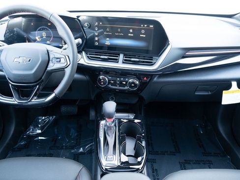 New 2026 Chevrolet Trax RS w/ Sunroof Package FWD image 18