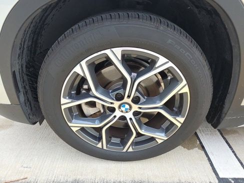 Used 2021 BMW X1 sDrive28i w/ Premium Package image 11