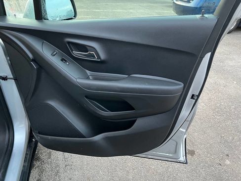 Used 2015 Chevrolet Trax LT image 10