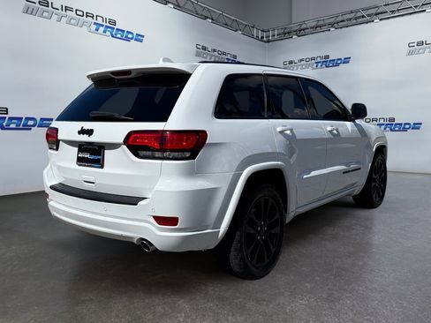 Used 2019 Jeep Grand Cherokee Altitude image 5