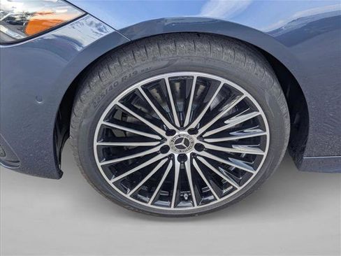 Used 2025 Mercedes-Benz C 300 Sedan image 9