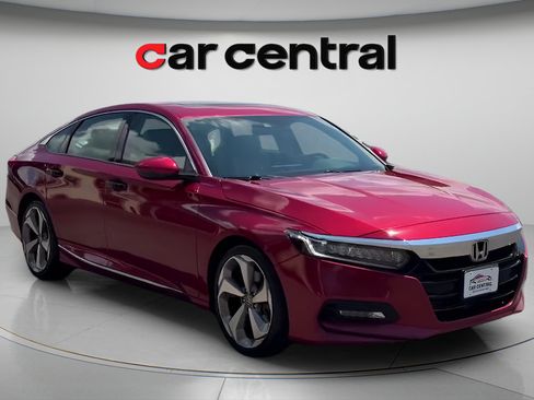 Used 2018 Honda Accord Touring image 8