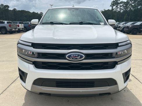 Used 2022 Ford Expedition XLT AWD/4WD image 5