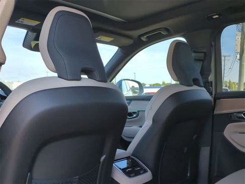 Used 2026 Volvo XC90 B6 Plus w/ Protection Package Premier image 16