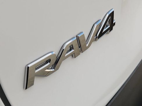 Used 2025 Toyota RAV4 LE FWD image 12