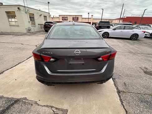 Certified 2025 Nissan Altima 2.5 SR FWD image 4