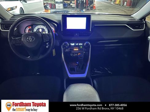 Used 2025 Toyota RAV4 LE AWD/4WD image 14