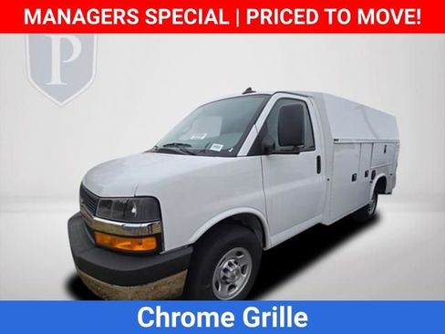New 2025 Chevrolet Express 3500 w/ Power Convenience Package RWD image 11